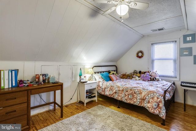 5137 25TH PL N, Arlington, VA 22207