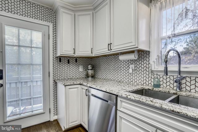 5137 25TH PL N, Arlington, VA 22207