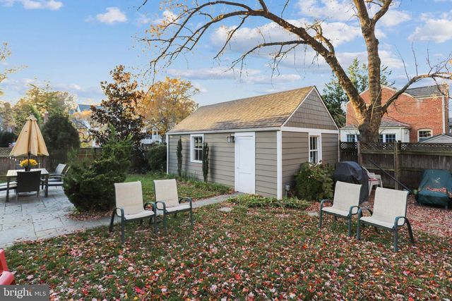 5137 25TH PL N, Arlington, VA 22207
