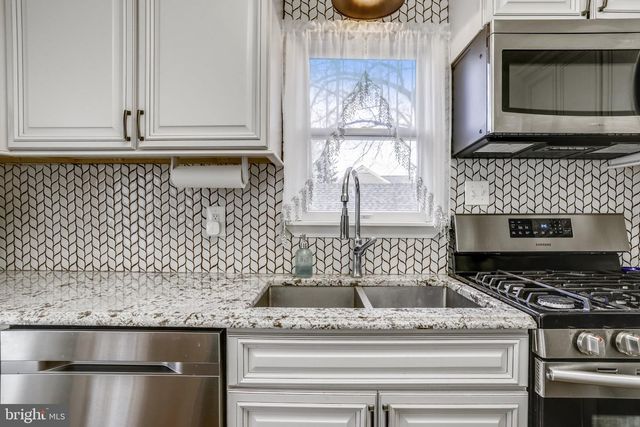 5137 25TH PL N, Arlington, VA 22207