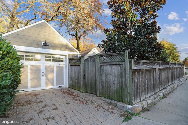 5137 25TH PL N, Arlington, VA 22207
