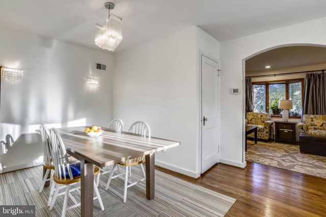 5137 25TH PL N, Arlington, VA 22207