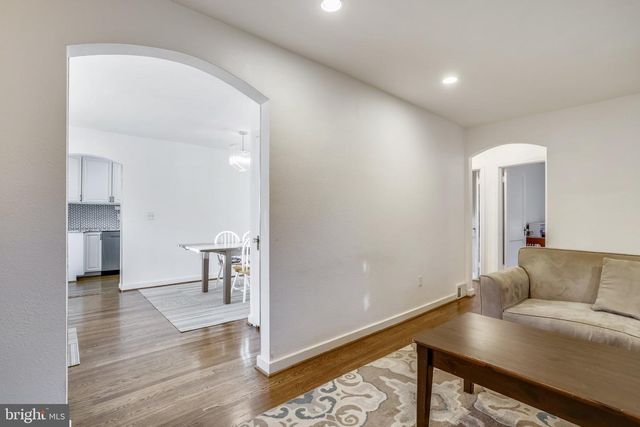 5137 25TH PL N, Arlington, VA 22207