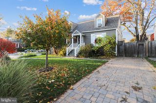 5137 25TH PL N, Arlington, VA 22207