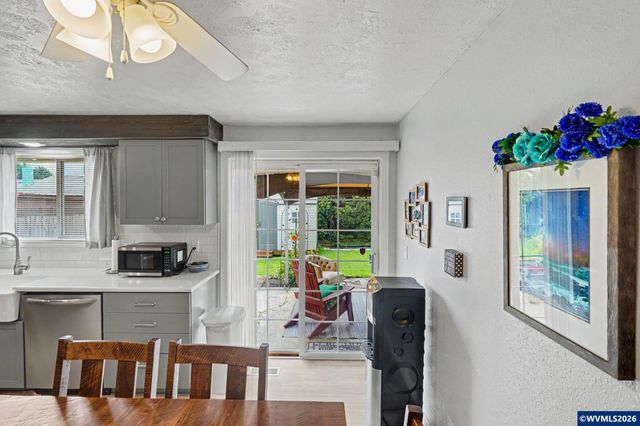 4540 Lark Ct NE, Salem, OR 97301