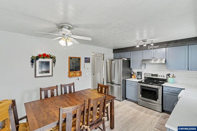 4540 Lark Ct NE, Salem, OR 97301