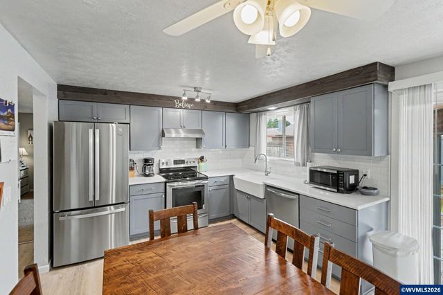 4540 Lark Ct NE, Salem, OR 97301