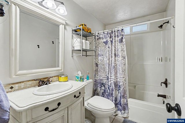 4540 Lark Ct NE, Salem, OR 97301