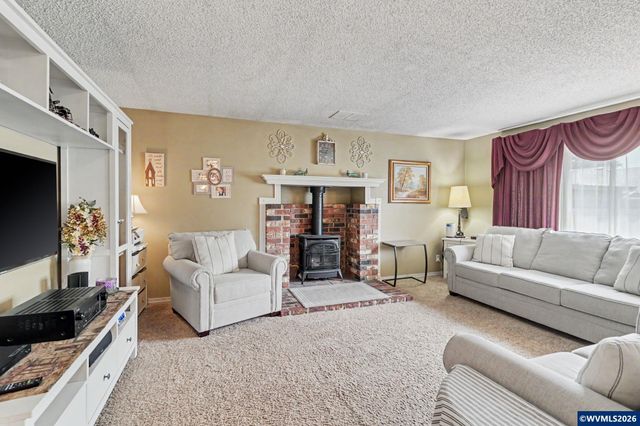 4540 Lark Ct NE, Salem, OR 97301