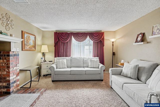 4540 Lark Ct NE, Salem, OR 97301