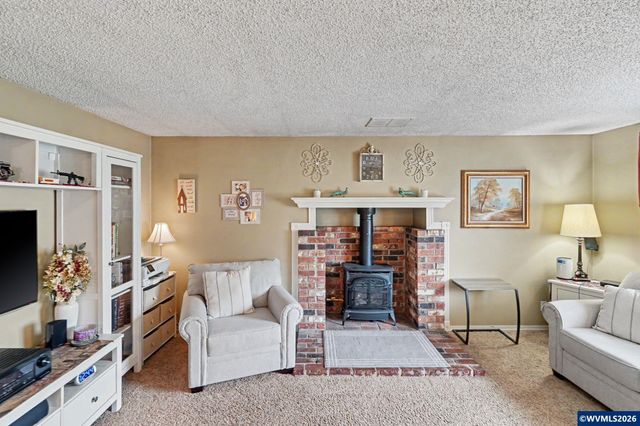 4540 Lark Ct NE, Salem, OR 97301