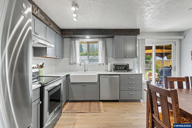 4540 Lark Ct NE, Salem, OR 97301