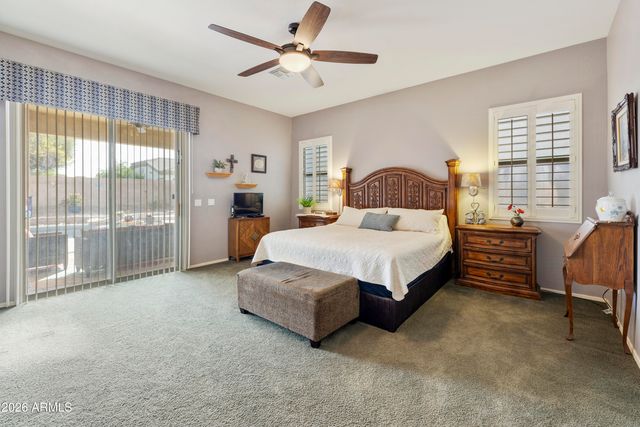 2997 E PARKVIEW Drive, Gilbert, AZ 85295