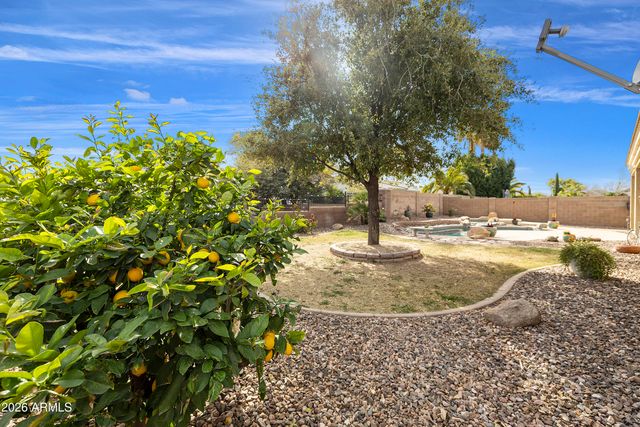2997 E PARKVIEW Drive, Gilbert, AZ 85295