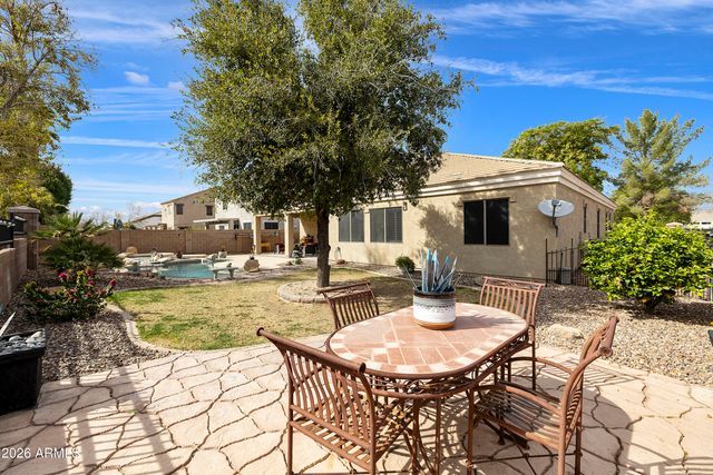 2997 E PARKVIEW Drive, Gilbert, AZ 85295