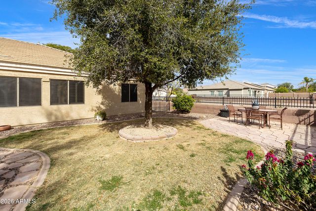 2997 E PARKVIEW Drive, Gilbert, AZ 85295