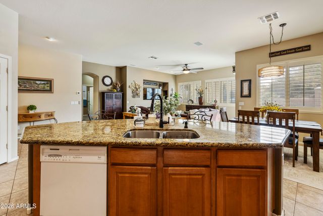 2997 E PARKVIEW Drive, Gilbert, AZ 85295