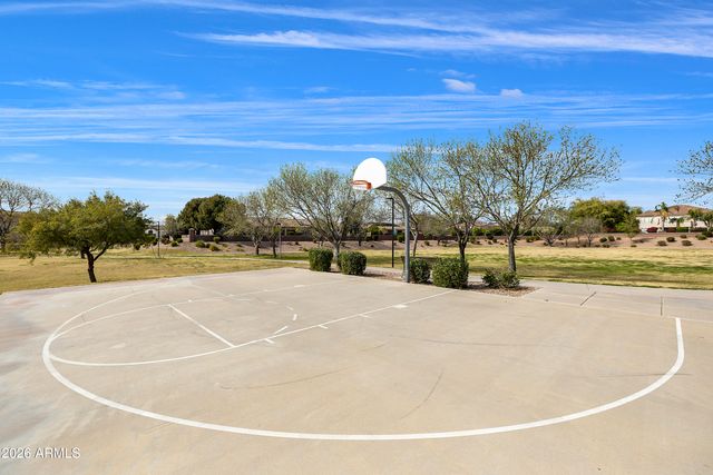 2997 E PARKVIEW Drive, Gilbert, AZ 85295