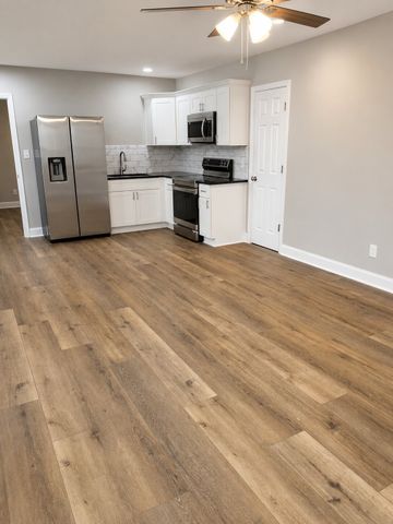 227 E Park Ave, Gallatin, TN 37066
