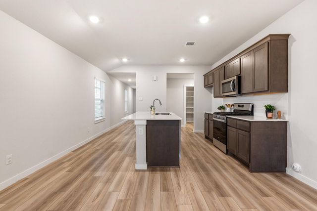 918 Kickapoo Lane, College Station, TX 77845