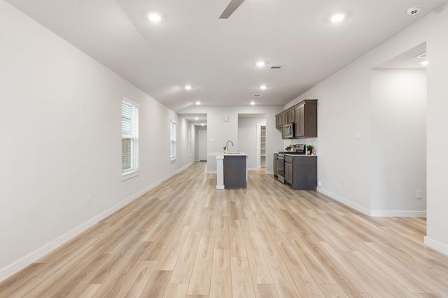 918 Kickapoo Lane, College Station, TX 77845