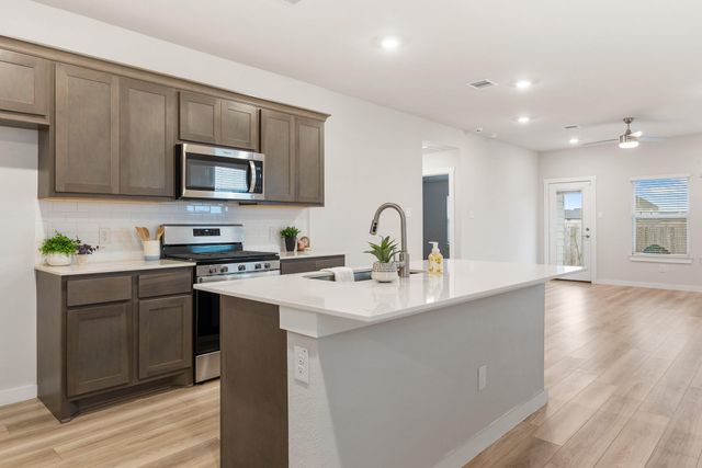 918 Kickapoo Lane, College Station, TX 77845