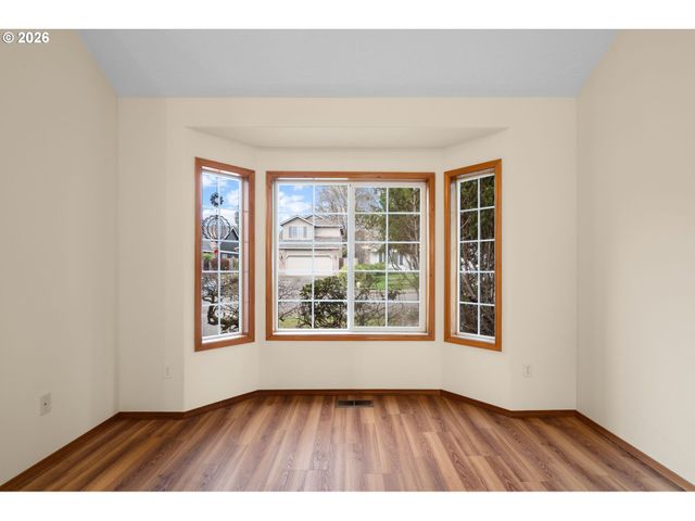 12328 Sw ANTON Dr, Portland, OR 97223