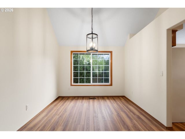 12328 Sw ANTON Dr, Portland, OR 97223