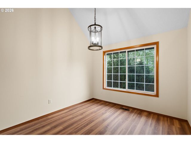 12328 Sw ANTON Dr, Portland, OR 97223