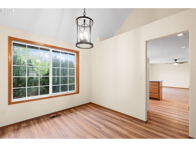 12328 Sw ANTON Dr, Portland, OR 97223