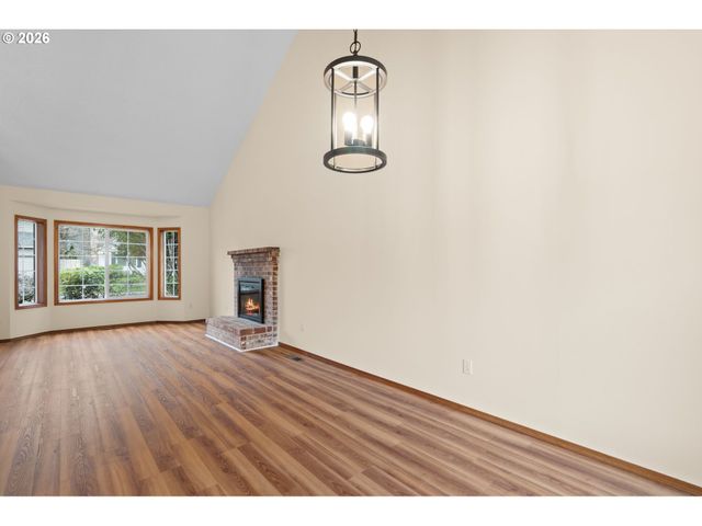 12328 Sw ANTON Dr, Portland, OR 97223