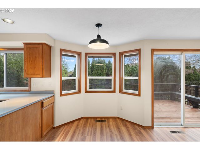 12328 Sw ANTON Dr, Portland, OR 97223