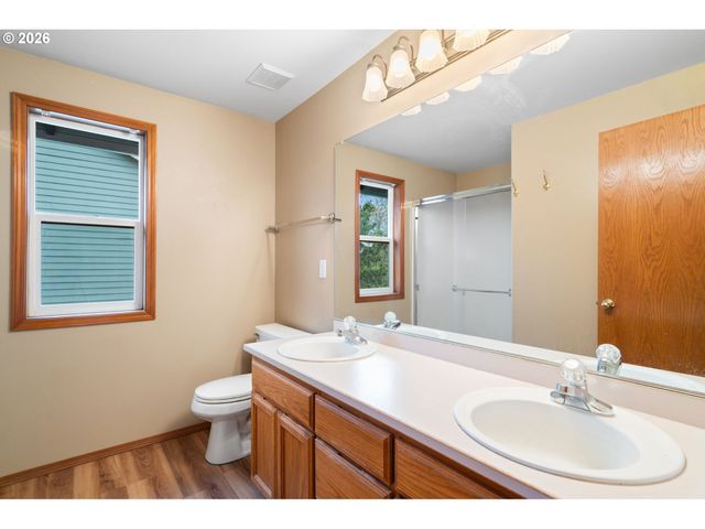 12328 Sw ANTON Dr, Portland, OR 97223