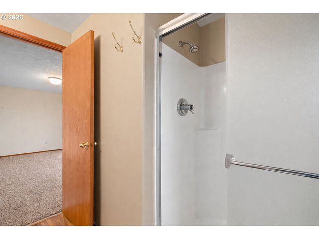 12328 Sw ANTON Dr, Portland, OR 97223