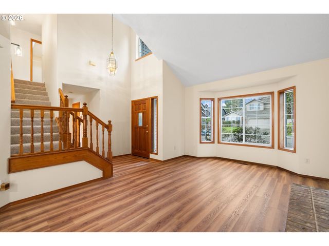 12328 Sw ANTON Dr, Portland, OR 97223