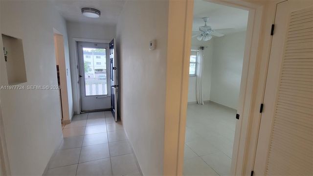 1400 NE 55th St 201, Fort Lauderdale, FL 33334