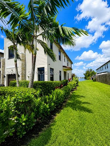 20636 NE 5th Pl, Miami, FL 33179