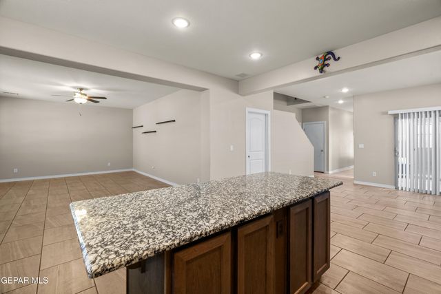 380 Canyon Vista Drive, Horizon City, TX 79928