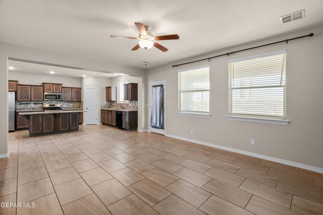 380 Canyon Vista Drive, Horizon City, TX 79928