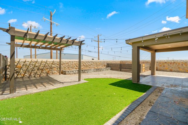 380 Canyon Vista Drive, Horizon City, TX 79928