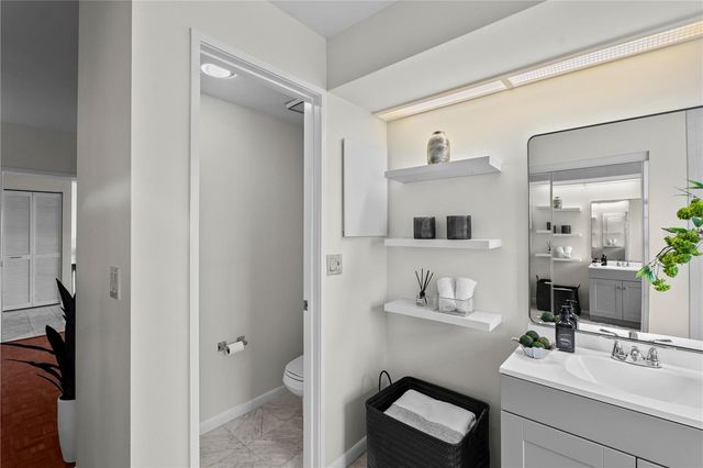 707 SEDDON COVE WAY 707, Tampa, FL 33602