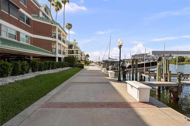 707 SEDDON COVE WAY 707, Tampa, FL 33602