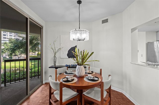 707 SEDDON COVE WAY 707, Tampa, FL 33602