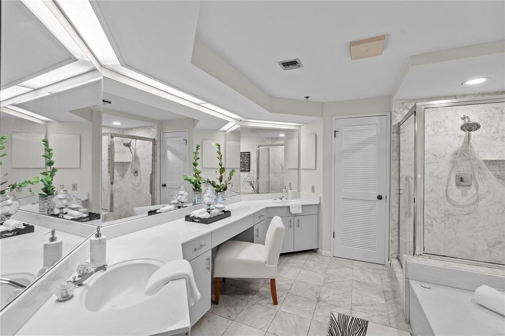 Image 17 of property listing at 707 SEDDON COVE WAY, Tampa, FL 33602