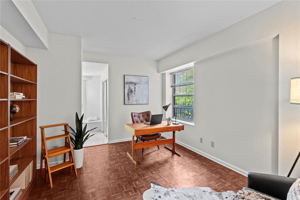 Image 19 of property listing at 707 SEDDON COVE WAY, Tampa, FL 33602