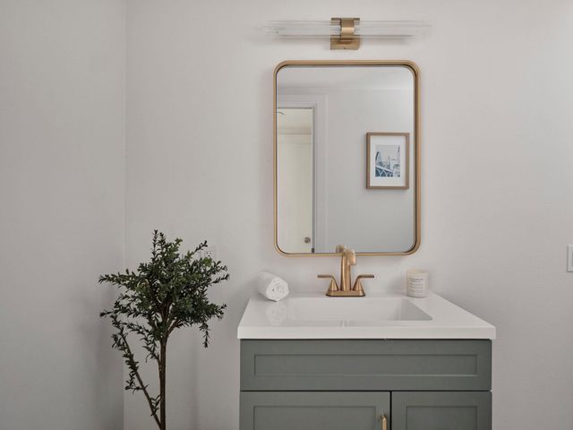 3416 Pecos ST B, Austin, TX 78703