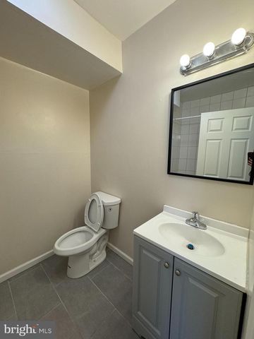 1118 GREEN ST, Philadelphia, PA 19123