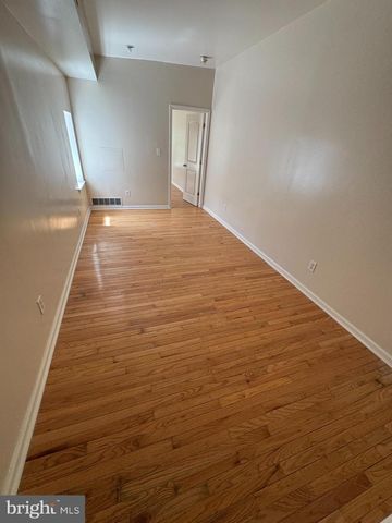 1118 GREEN ST, Philadelphia, PA 19123