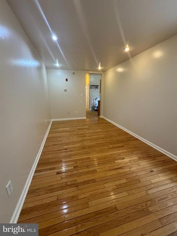 1118 GREEN ST, Philadelphia, PA 19123