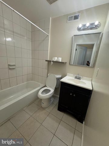 1118 GREEN ST, Philadelphia, PA 19123